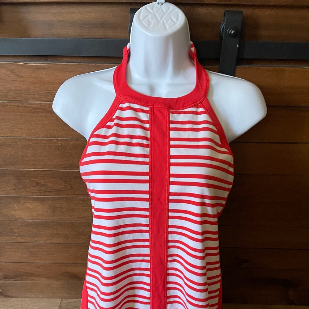 Lululemon hip to be Zen halter top